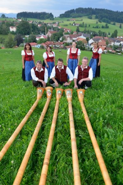 files/content_musik/Alphorngruppe2MS_3381 (427x640).jpg